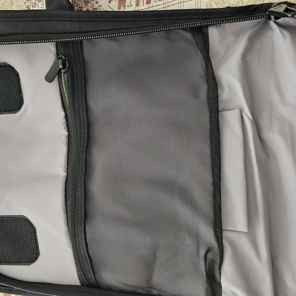 Travelon Travel Anti-Theft Crossbody Messenger Bag Unisex